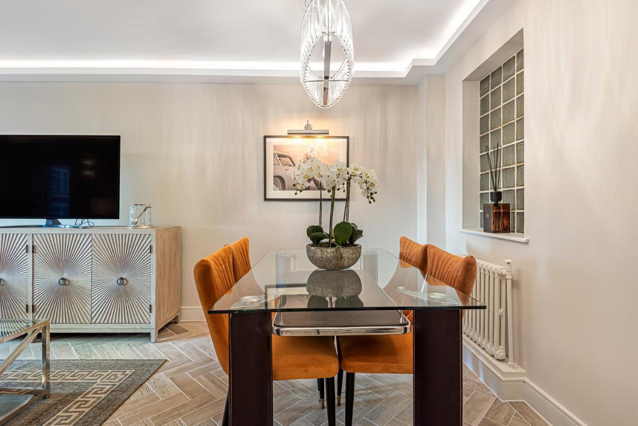 Luxury Living In Knightsbridge Private Balcony View Of Harrods, 2Br2Ba With Ac London Exterior photo